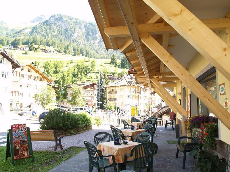 Hotel Ladina Campitello di Fassa Extérieur photo