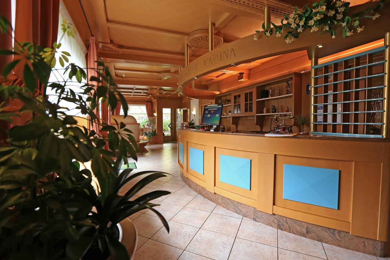 Hotel Ladina Campitello di Fassa Extérieur photo